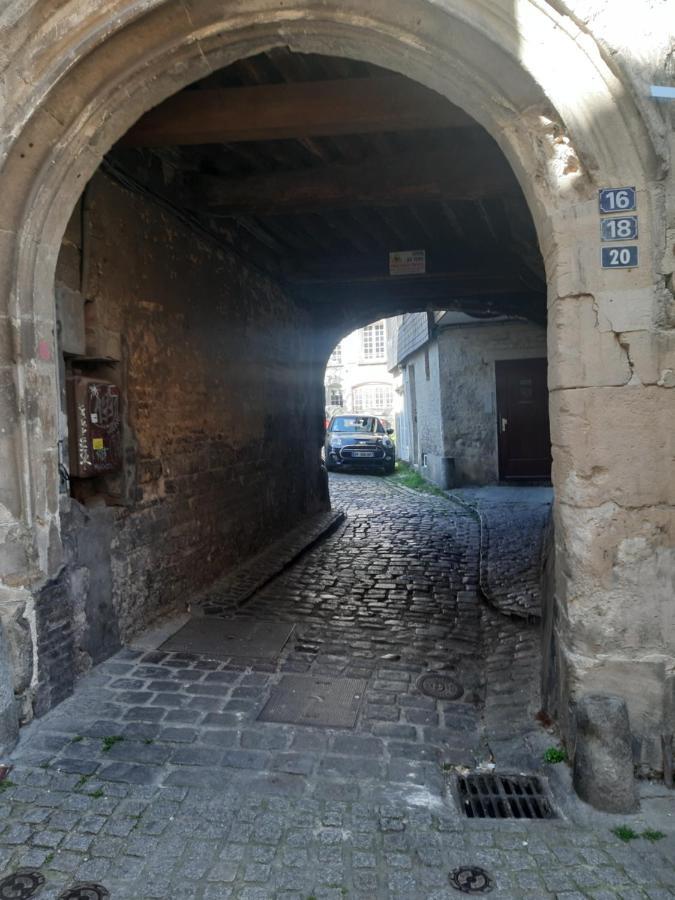 Souplex De La Rue Froide Apartamento Caen Exterior foto